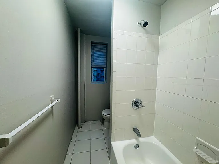 57 Van Reypen St #16E — Photo 7