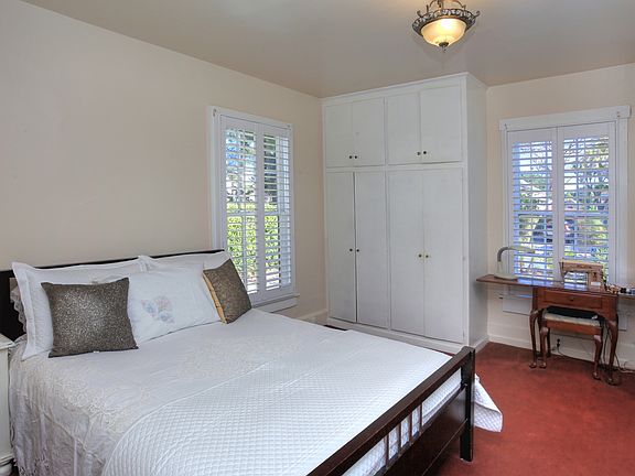 4th image of 208 W Valerio St