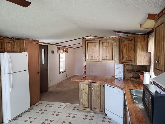 Kitchen-Living Room