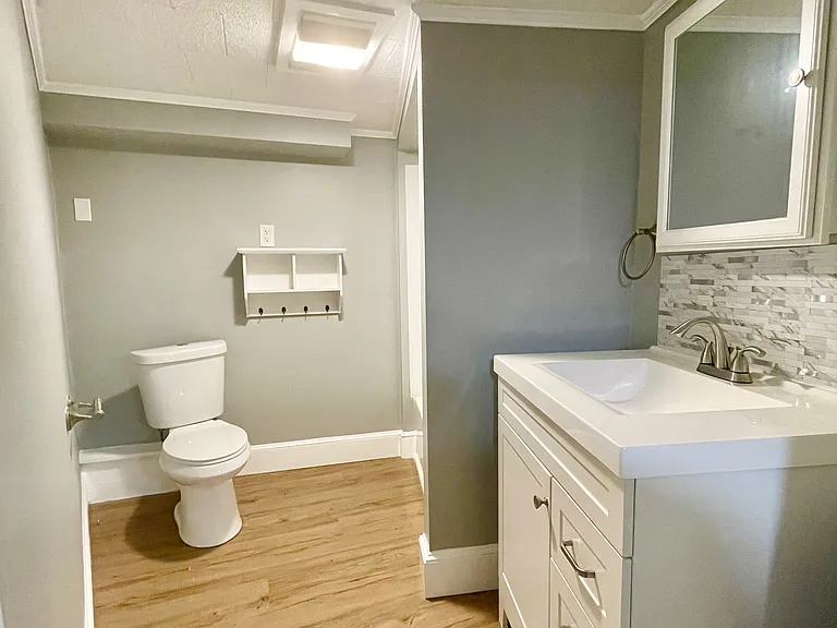 13 Regan St #B — Photo 3
