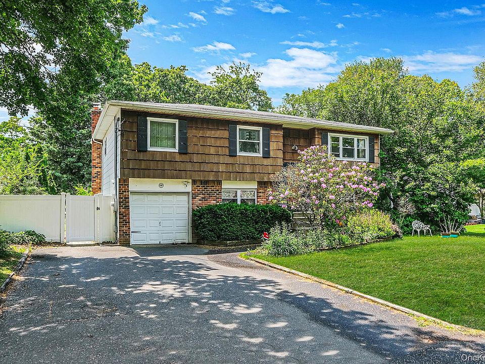 1st image of 4 Dogwood Avenue