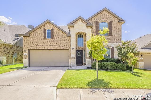 1st image of 221 Fernwood Dr