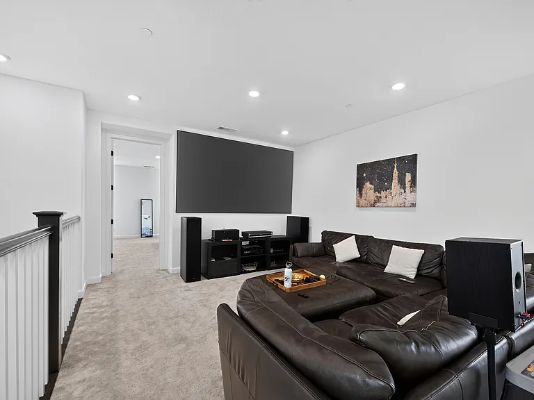 17418 Abbey Rd — Photo 9