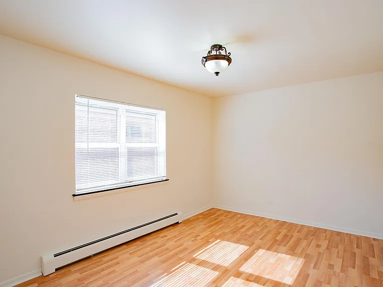10483 Touhy Ave #2W — Photo 9
