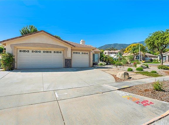 2nd image of 850 Donatello Dr