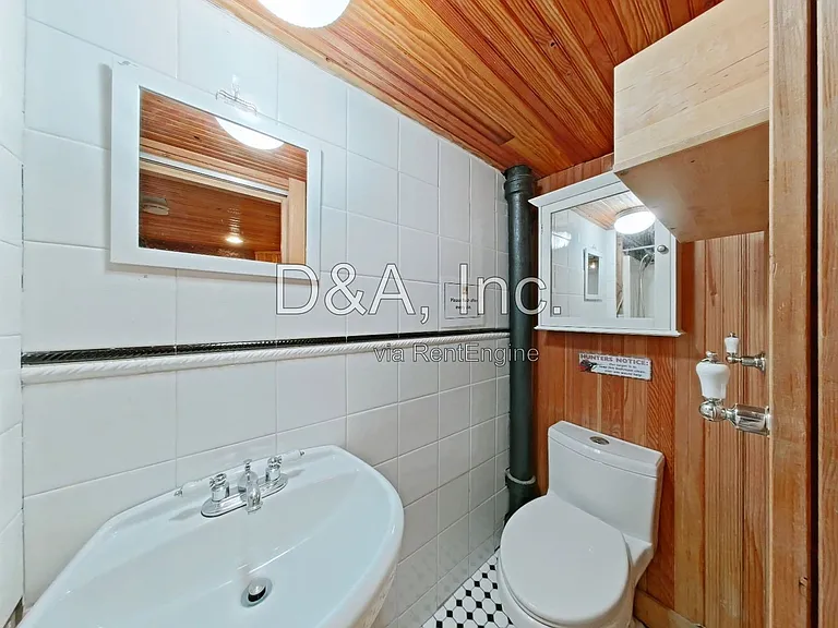 744 SW 14th St — Photo 17
