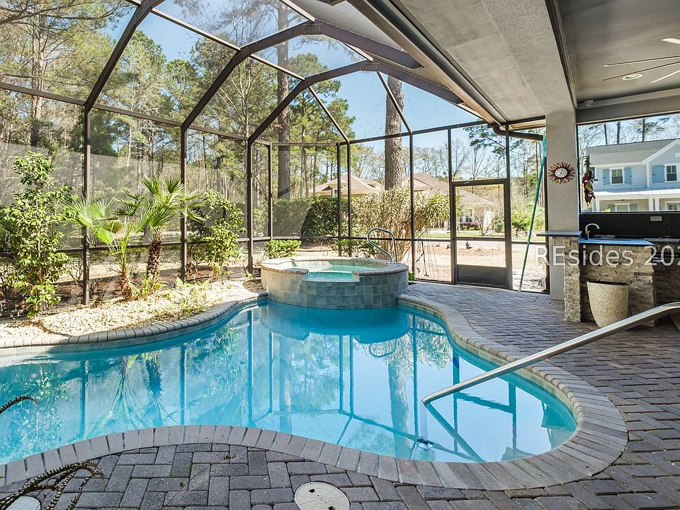1st image of 74 Clifton Dr