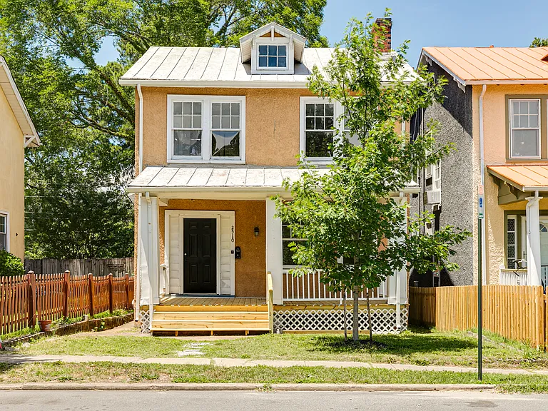 2510 4th Ave — Photo 1