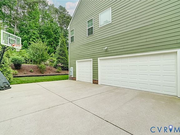 3rd image of 14812 Creekbrook Pl