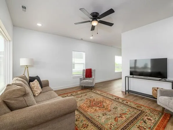 1005 N Blake Ave, Republic, MO