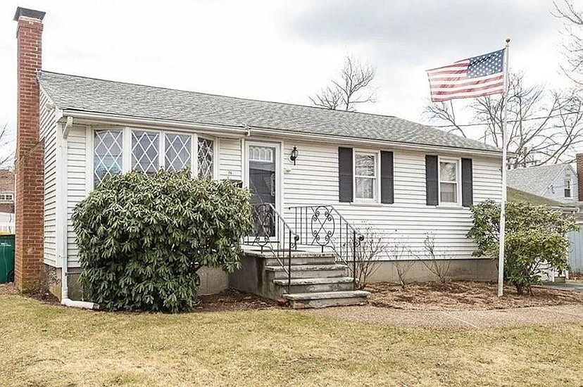1st image of 16 Holly Dr
