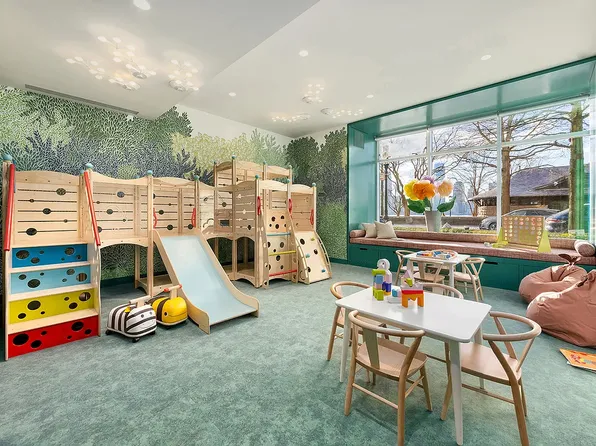 20 River Terrace image 26 of 26