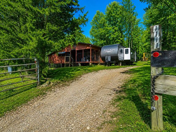 2nd image of 1111 Ditch Gap Rd