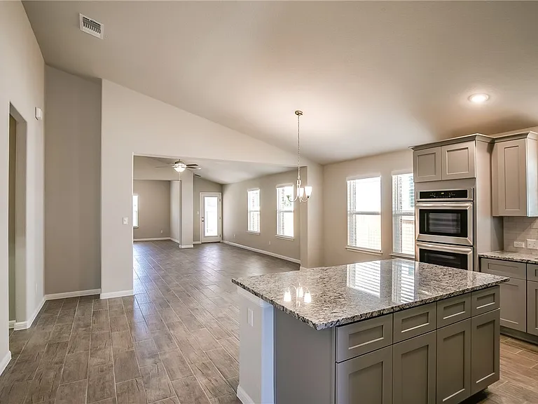 140 Bright Star Ln — Photo 6