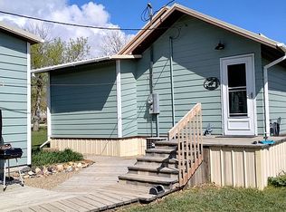 301 1st Ave S, Sunburst, MT 59482