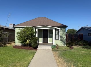 954 S 1st St, Kerman, CA 93630