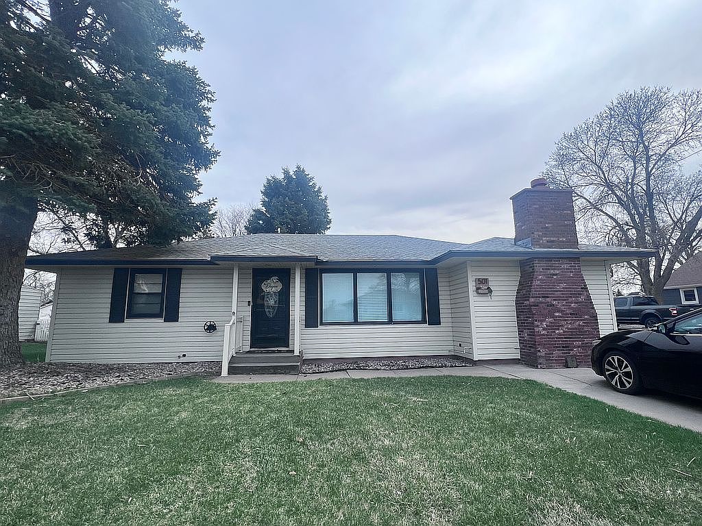501 E 13th St, Cozad, NE 69130 Zillow