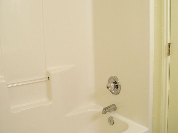 3rd image of 116 Diane Dr #B