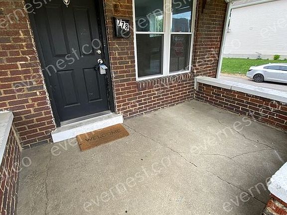 3rd image of 778 Kelton Ave