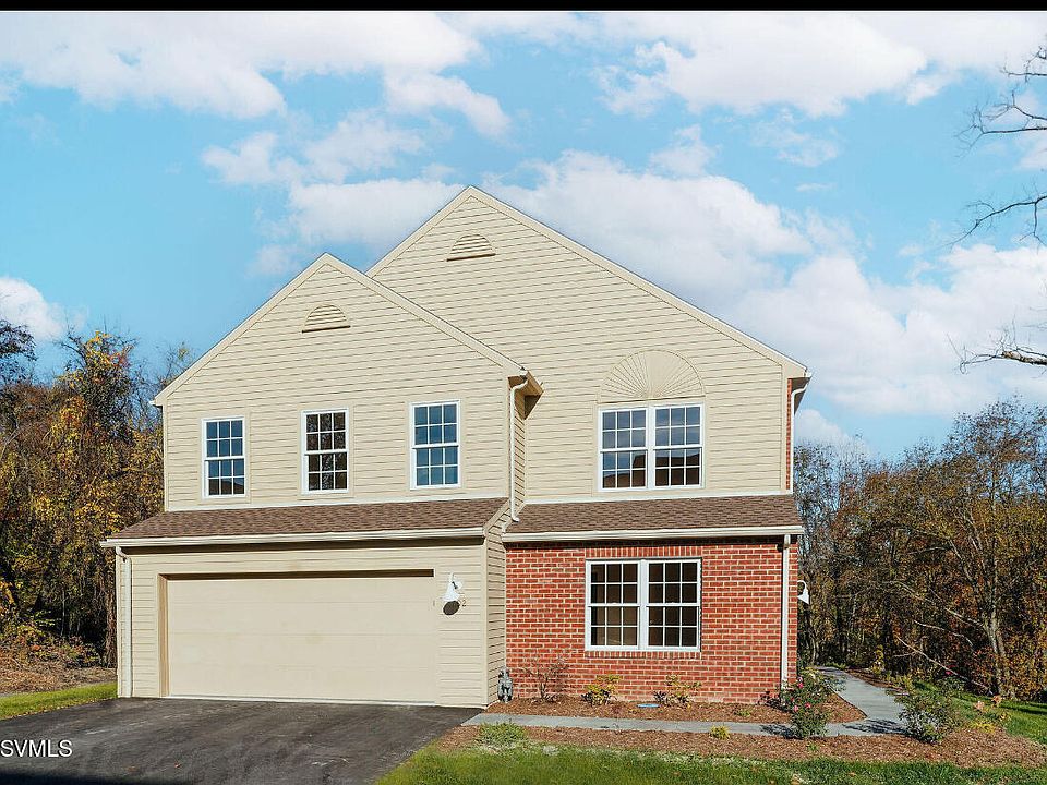 1st image of 102 Victoria Ln