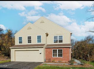 102 Victoria Ln, Lewisburg, PA 17837