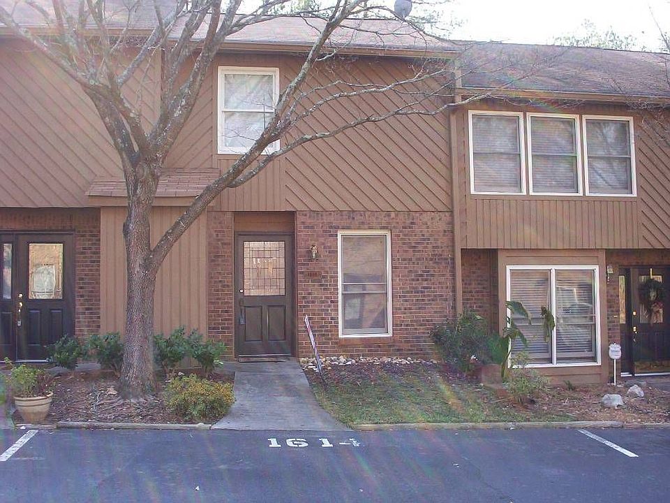 1st image of 1614 Turnberry Ln SE