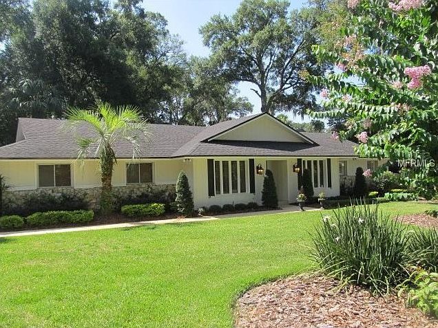 1st image of 326 Valley Dr
