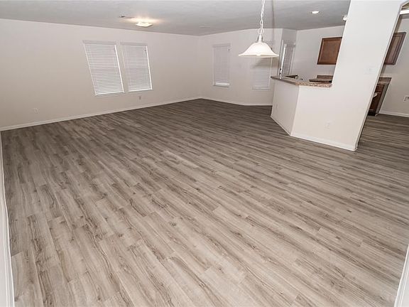 4th image of 3602 Bluebird Park Ln