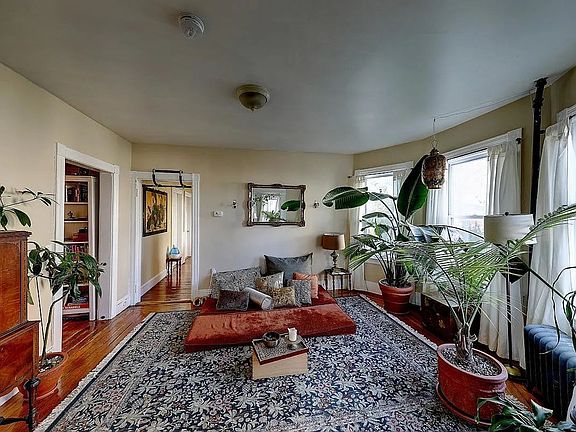 2nd image of 45-47 Carrington Ave