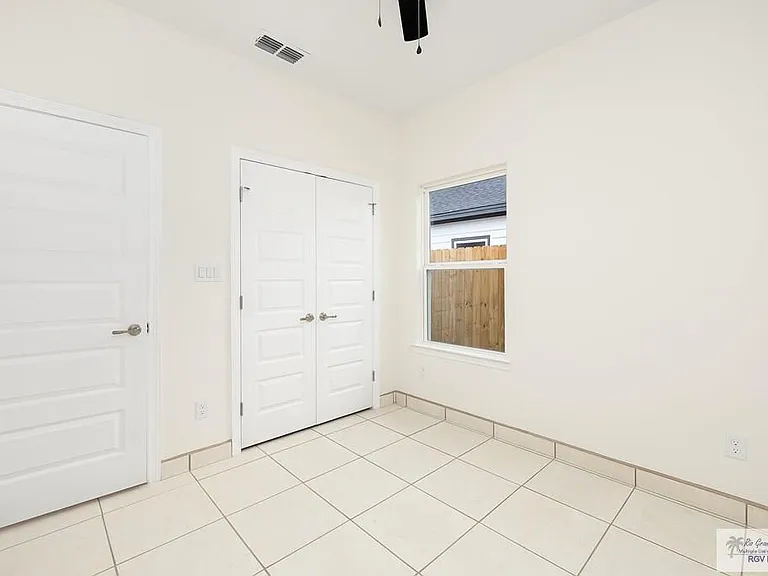 2225 S Valley Cir #B — Photo 11