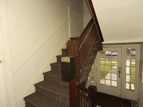 4th image of 4219 Harrison St