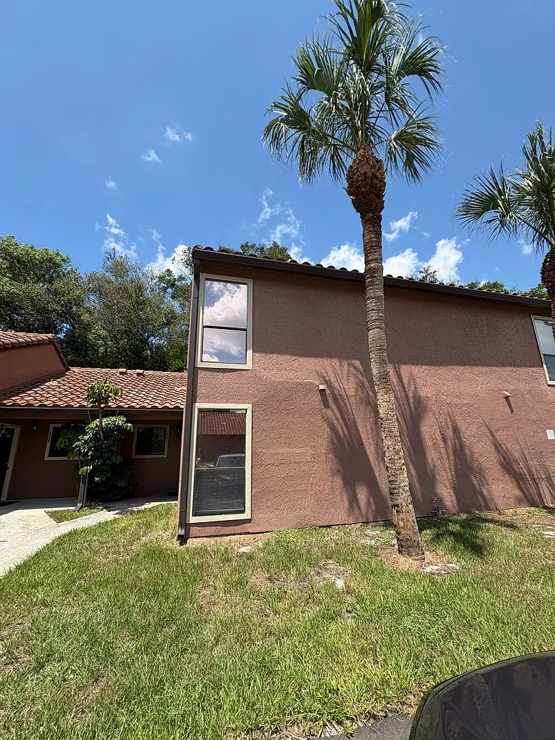 Amazing Town Home--Great Location!! Brand New renovations! Must see , Won't last! — Photo 1