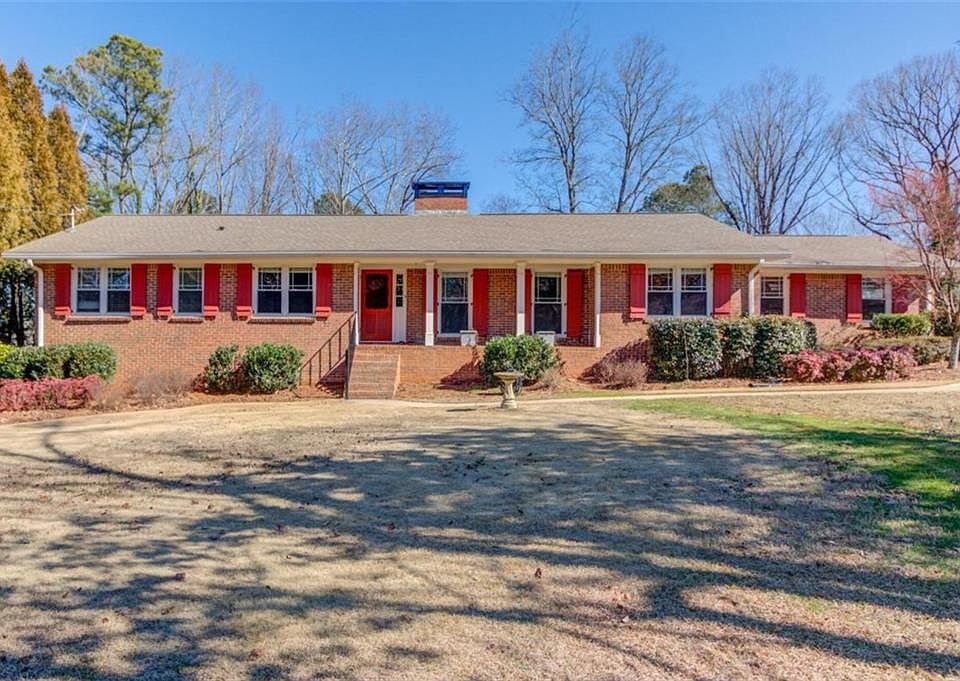 1st image of 2146 Tanglewood Dr
