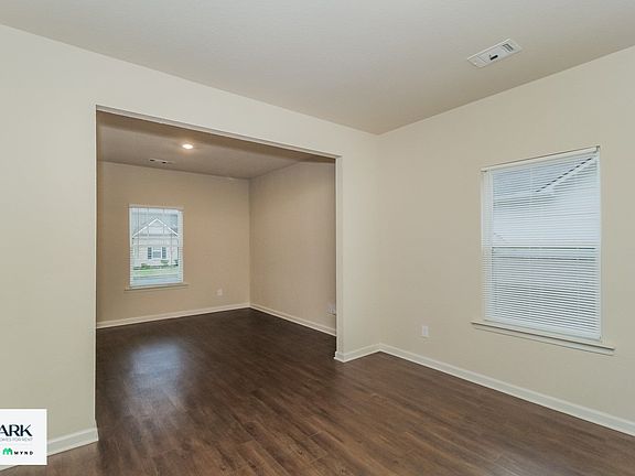 5th image of 137 Innis Brook Cir