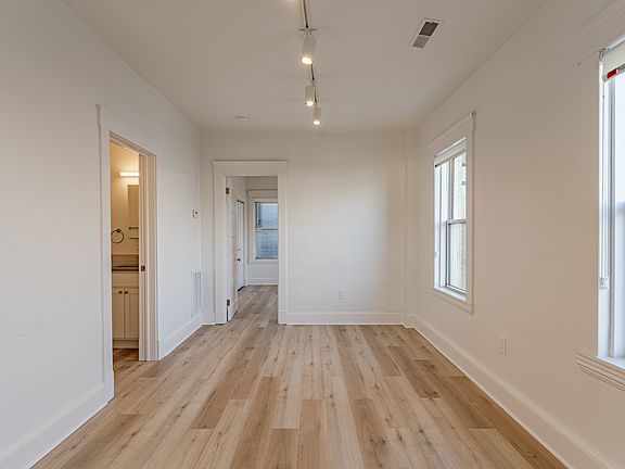 4th image of 5430 Detroit Ave #101