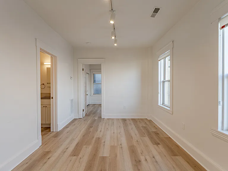 5430 Detroit Ave #101 — Photo 4