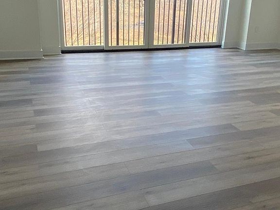 2nd image of 4146 Parkside Ave Unit 404