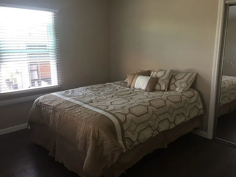 13909 Daphne Ave — Photo 5