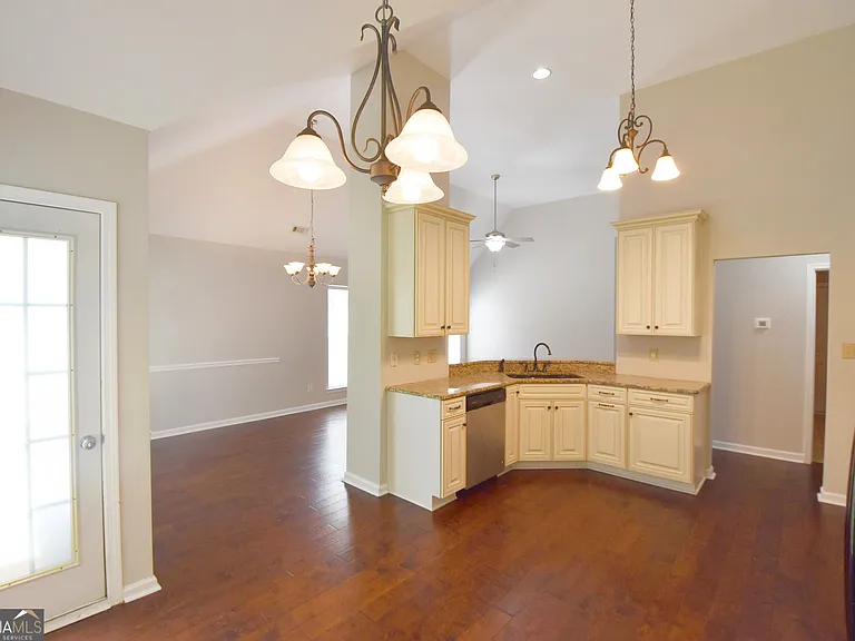 208 Turnbridge Cir — Photo 22