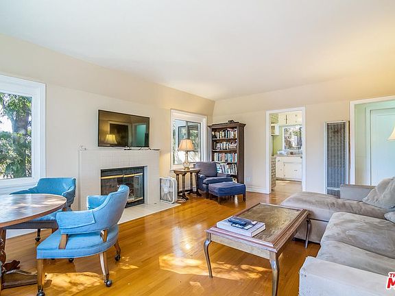 3rd image of 3218 Larissa Dr