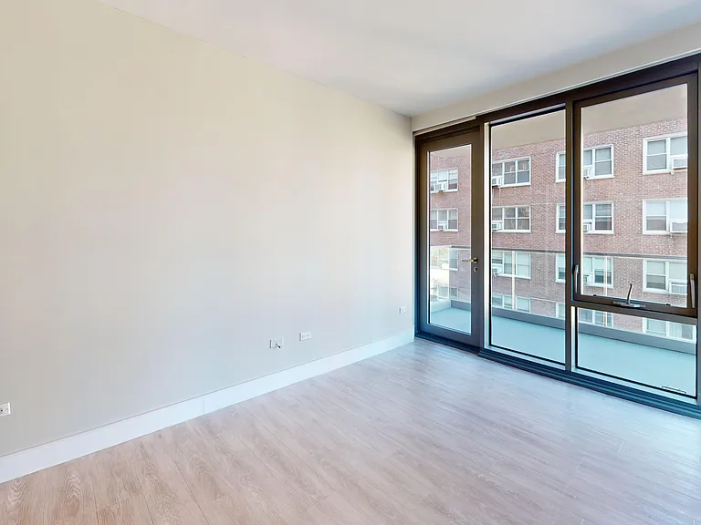 237 E 34th St #1506 — Photo 9