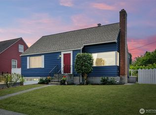 1217 S Charlestown St, Seattle, WA 98108