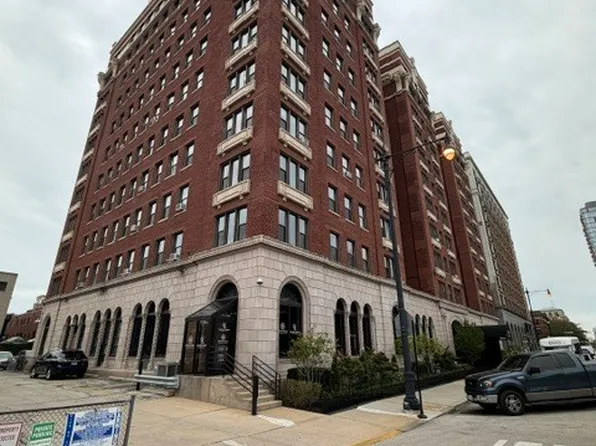 5300 S South Shore Dr #63, Chicago, IL 60615