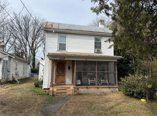 219 Spruce St, Suffolk, VA 23434