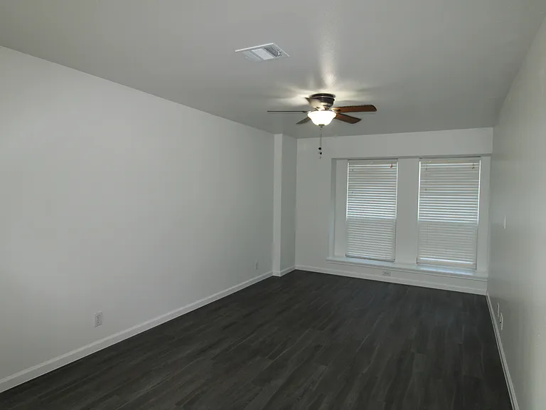 9114 Meadow Spgs — Photo 10