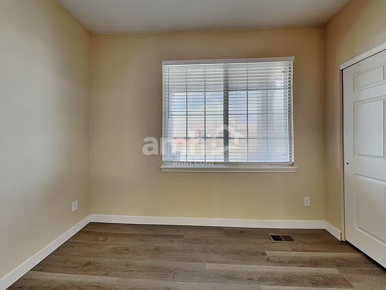9742 Jasper Dr — Photo 14