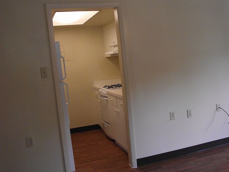 2nd image of 200 Robert St APT 90