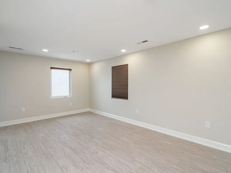 100 E Tennessee Ave #101 — Photo 13