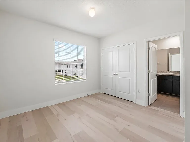2878 Suncoast Plains Dr — Photo 37