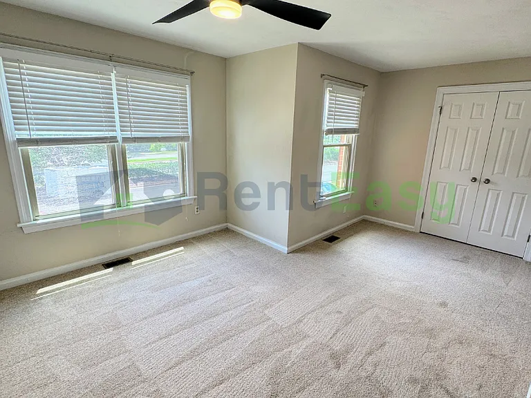1838 Volvo Pkwy — Photo 17